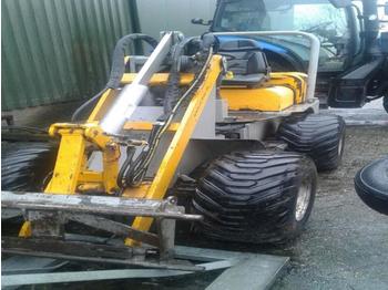 Chargeuse sur pneus INTRAC L450 SHOVEL