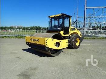 Compacteur à pieds de mouton/ monocylindre BOMAG BW213D-5