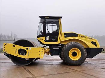 Compacteur à pieds de mouton/ monocylindre BOMAG BW213 D-5 Unused