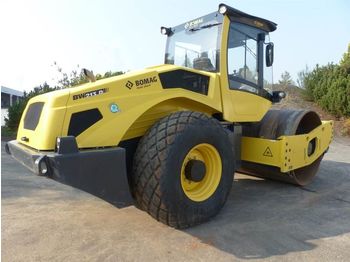 Compacteur à pieds de mouton/ monocylindre BOMAG BW 213 D-5