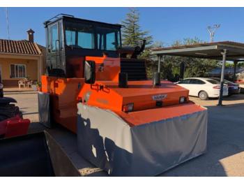 Compacteur à pneus Hamm GRW 18