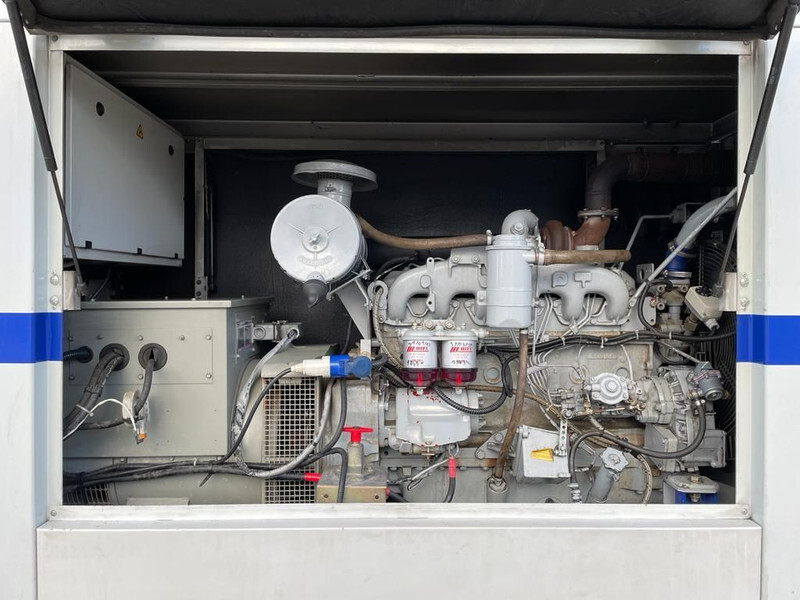 Groupe électrogène Iveco 8061 Leroy Somer 115 kVA Silent generatorset ex Emergency !: photos 9