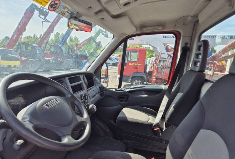Camion avec nacelle Iveco Daily Multitel 160 ALU DS - 16m: photos 9