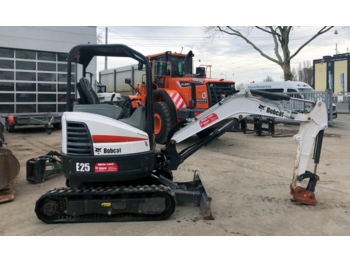 Mini pelle Bobcat E25 Canopy