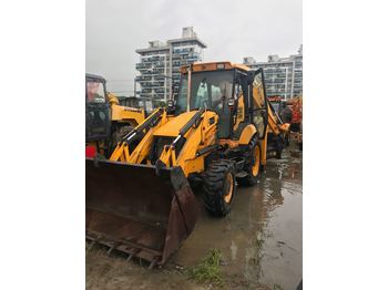 Tractopelle JCB 3CX