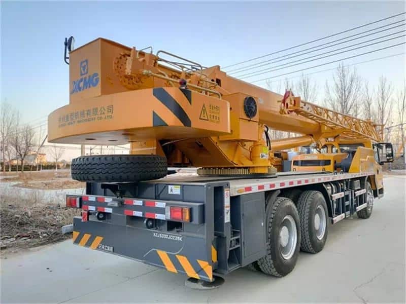 Grue mobile XCMG OEM Manufacturer QY25K5C 25 Ton Used Cranes  In Dubai: photos 3