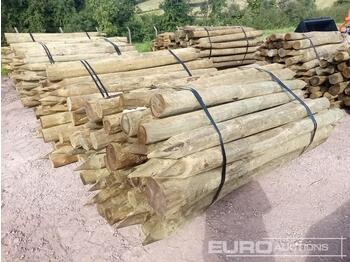 Matériel de jardinage Bundle of Timber Posts (2 of): photos 1