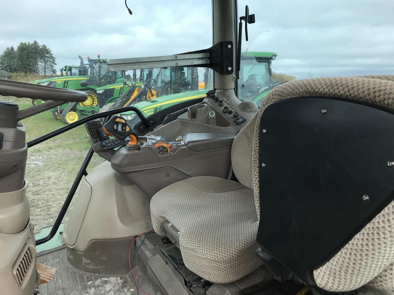 Tracteur agricole John Deere 6250R: photos 7