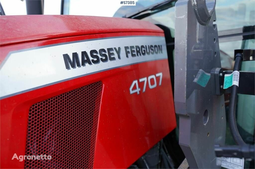 Tracteur agricole Massey Ferguson MF 4707 with sand spreader and folding plough: photos 35