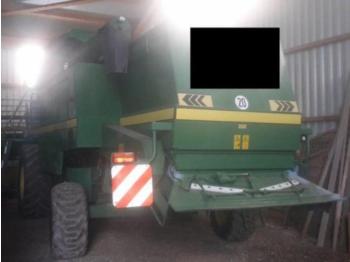 Moissonneuse-batteuse John Deere 2264
