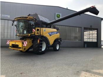 Moissonneuse-batteuse New Holland CR 8.80