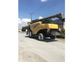 Moissonneuse-batteuse New Holland CR 9080