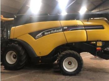 Moissonneuse-batteuse New Holland CX840SL