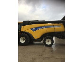 Moissonneuse-batteuse New Holland CX 8060