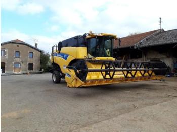 Moissonneuse-batteuse New Holland CX 860