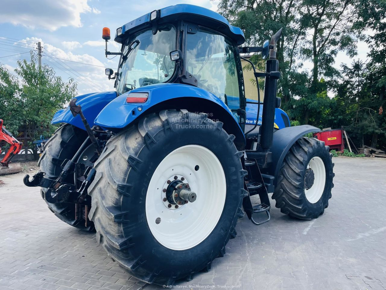 Tracteur agricole New Holland T7030: photos 8