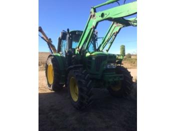 Tracteur agricole John Deere 6230
