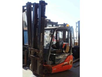 Chariot élévateur frontal à 3 roues Toyota 8FBET165767381