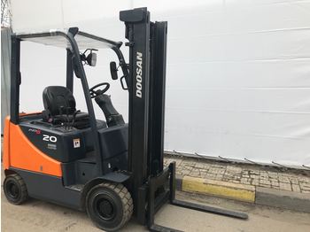 Chariot élévateur frontal à 4 roues DOOSAN 7405 - D20SC-5