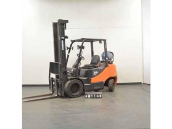 Chariot élévateur frontal à 4 roues Doosan G35C-5