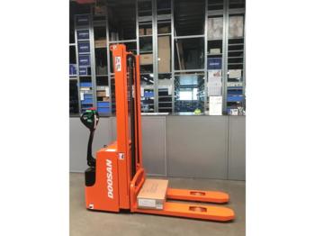 Gerbeur Doosan LEDS 12,5