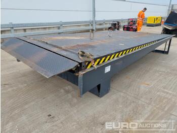 Rampe de chargement Loading Bay Ramp, Built in Power Pack: photos 1