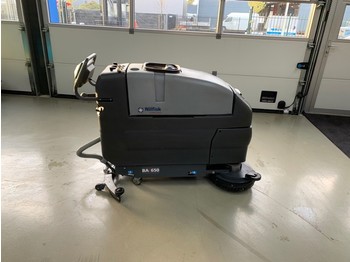 Balayeuse Nilfisk BA 650 Schrobmachine