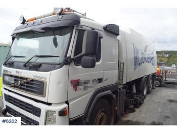 Balayeuse Volvo FM12
