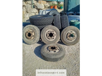 Jante pour Camion 4 x used 7.50-16 LT tyres on 6 studs rims for Toyota Dyna 300: photos 1