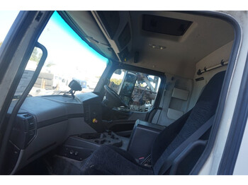 Cabine et intérieur pour Camion Mercedes-Benz ANTOS M CLASSICSPACE 2.3M TUNNEL 320: photos 5