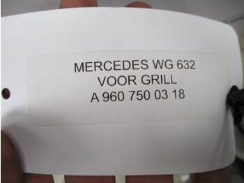 Calandre pour Camion Mercedes-Benz A 960 750 03 18 VOOR GRILL: photos 2