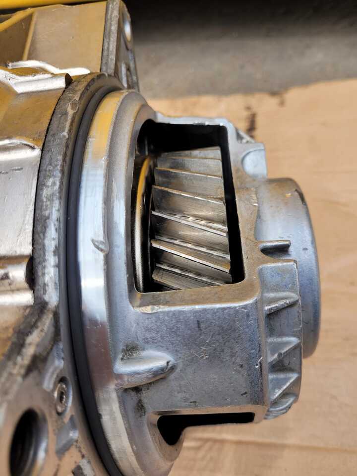 Pièces de frein pour Camion neuf Retarder Mercedes Actros MP4 A0004308495 Voith brake retarder: photos 16