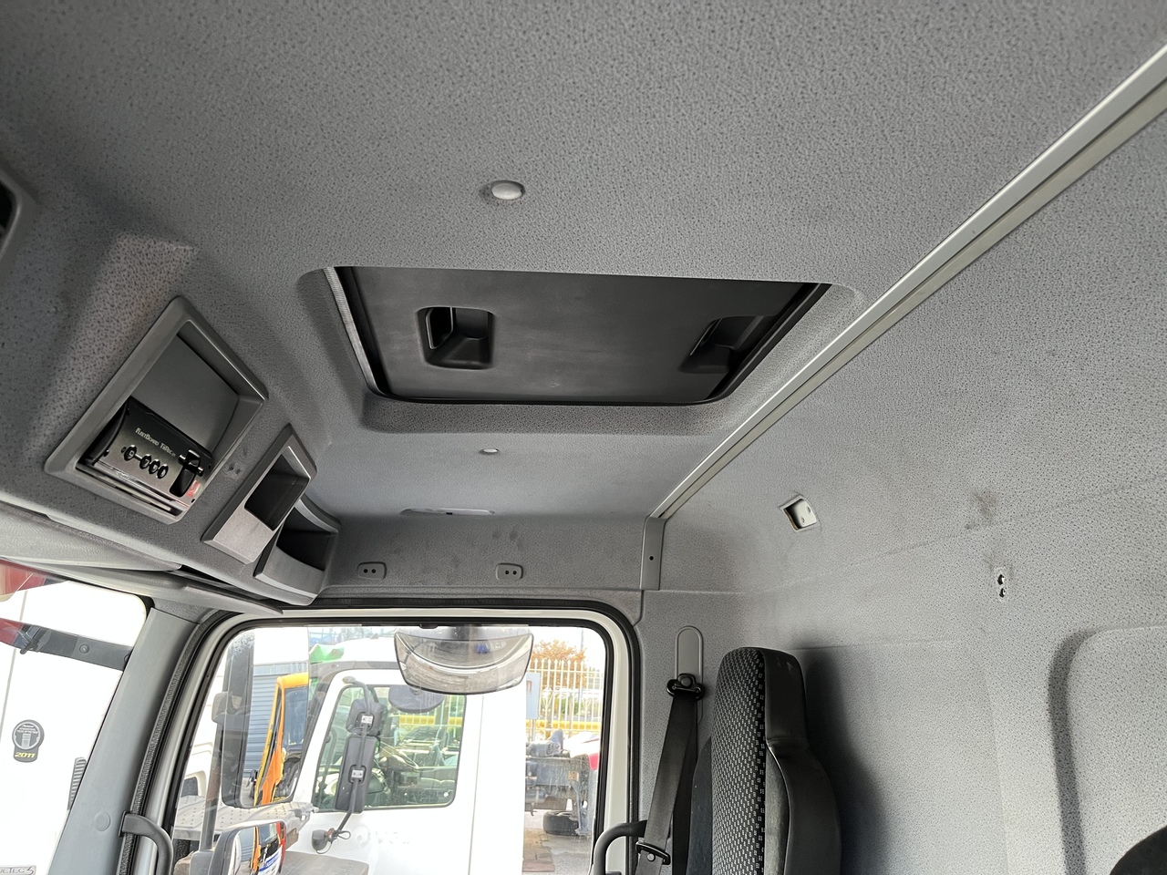 Cabine et intérieur pour Camion SHORT CAB COMPLETE ATEGO 3: photos 10