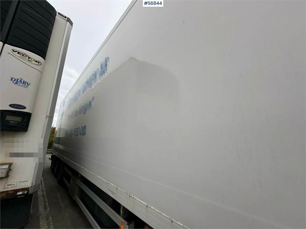 Semi-remorque frigorifique Ekeri L/L-5 refrigerated trailer with openable side & re: photos 2