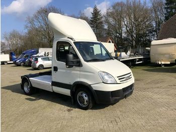 Tracteur routier Iveco Daily 30C18 minisattelzugmachin 7490 kg