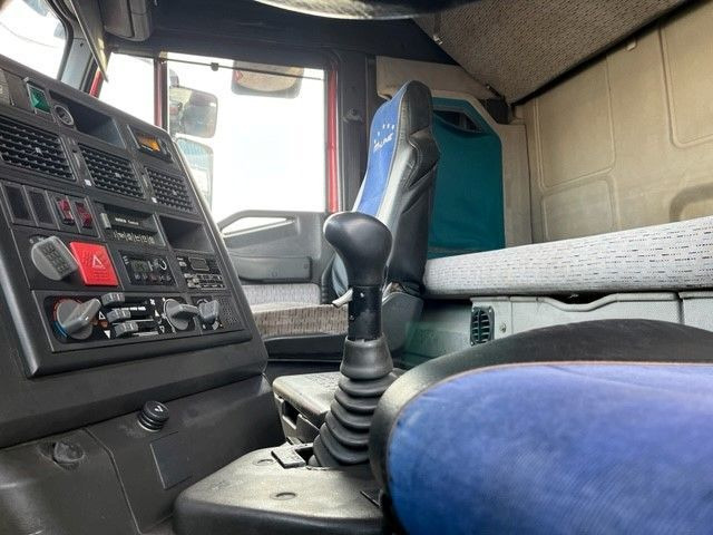 Tracteur routier Iveco Eurostar 440.43 T/P HIGH ROOF (ZF16 MANUAL GEARBOX / ZF-INTARDER / AIRCONDITIONING): photos 9