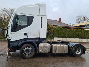 Tracteur routier Iveco Stralis AS440 T/P 48 Unfall: photos 5