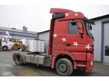 Tracteur routier MERCEDES-BENZ 1844