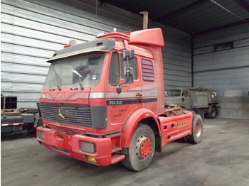 Tracteur routier Mercedes-Benz 1932 LS: photos 1