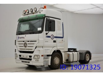 Tracteur routier Mercedes-Benz Actros 1846LS
