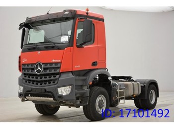 Tracteur routier Mercedes-Benz Arocs 2145AS - 4X4: photos 1