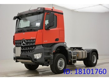 Tracteur routier Mercedes-Benz Arocs 2145AS - 4x4: photos 1