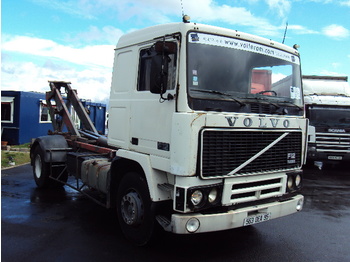 VOLVO F12-300 - Tracteur routier