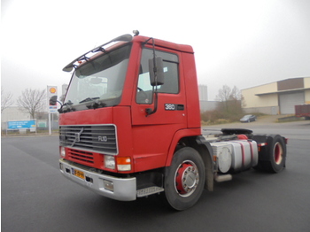 Tracteur routier Volvo FL10-360: photos 1