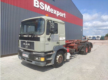 Camion ampliroll MAN 26.403