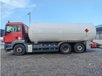 Camion citerne MAN TGA