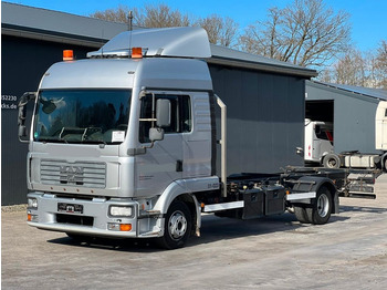 Camion porte-conteneur/ Caisse mobile MAN TGL 8.210