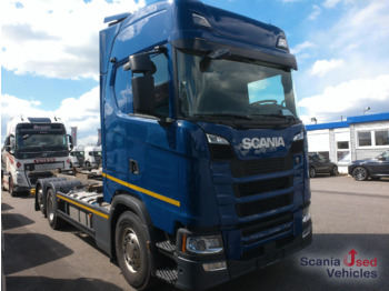 Camion porte-conteneur/ Caisse mobile SCANIA S 450