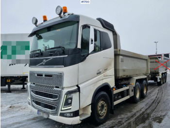 Camion benne VOLVO FH