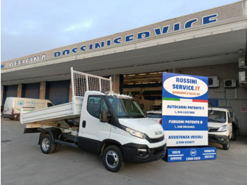 Véhicule utilitaire benne IVECO Daily 35c12